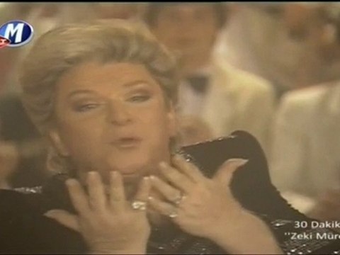 Zeki Müren £££ BİR SABAH İSTİYORUM