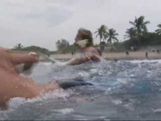 Hommage à Andy Irons après son décès le 3 novembre 2010