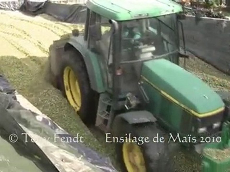 Ensilage De Maïs 2010 Séquence N°2 Par Tony Fendt