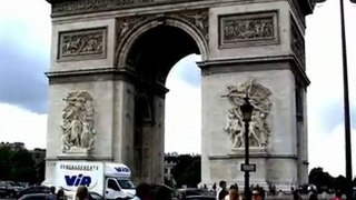Video Tour of the Champs Elysees, in Paris: Part 1