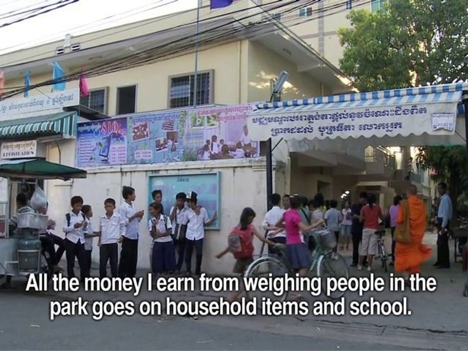 The Weigh Scale (IRIN Films)