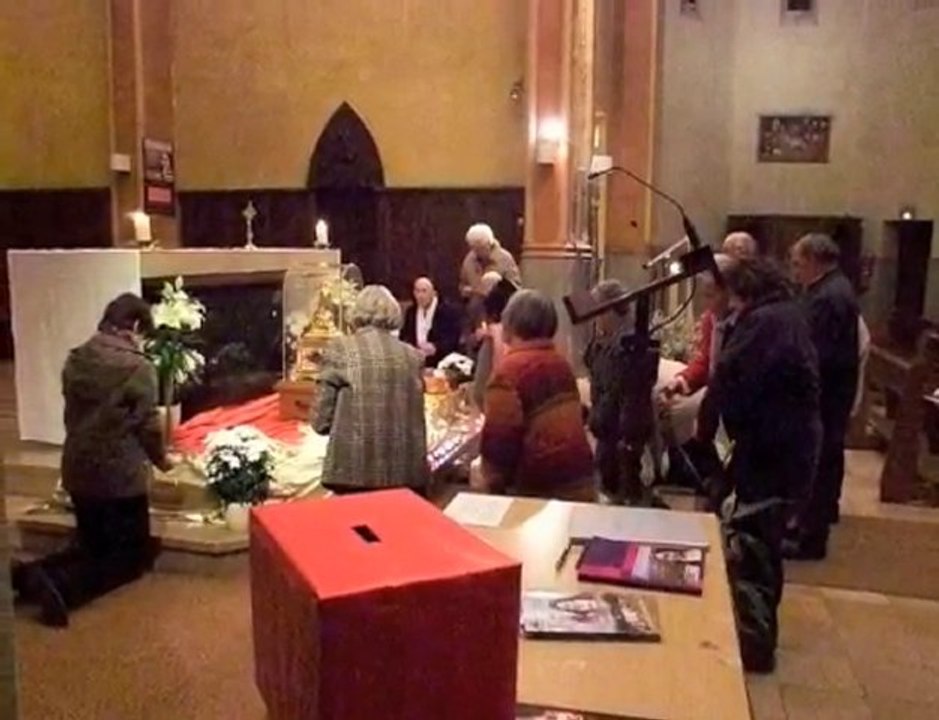 Onction des malades devant les reliques de Thérèse, 3/11/10