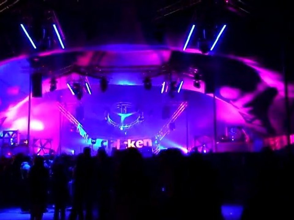 Bang Bang Chicken 2010 - Official Aftermovie
