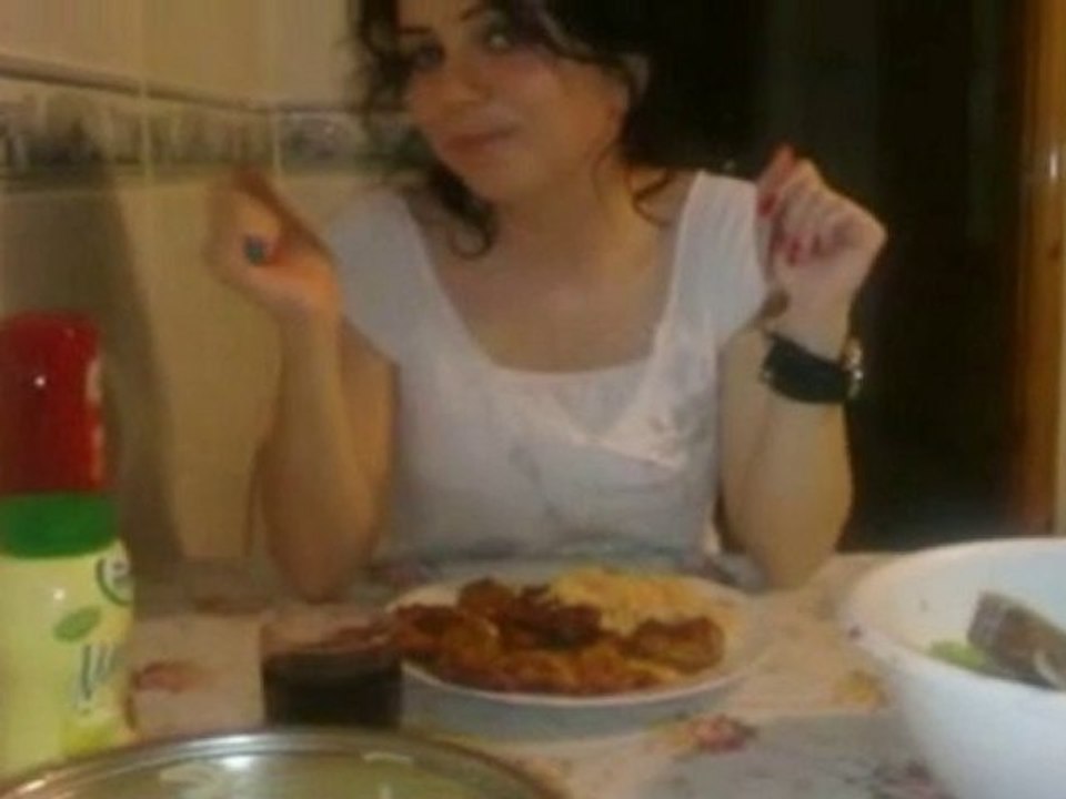 Çok Zor Bazen Avaz Avaz Susmak