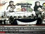 Vicepresidente entrega el Bono Juancito Pinto a niños en Co