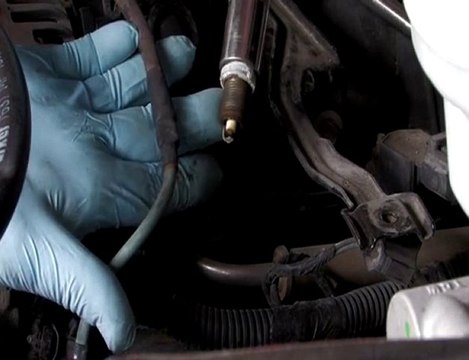 Auto Repair: How to Replace Spark Plugs (PULSE)