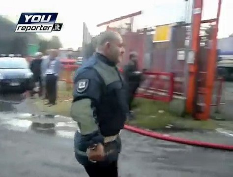 Ambulanze escono dall'azienda chimica di Paderno