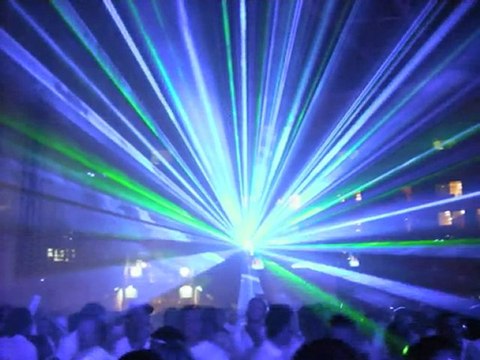 SENSATION WHITE ARENA 2009 BY LADY GAGA