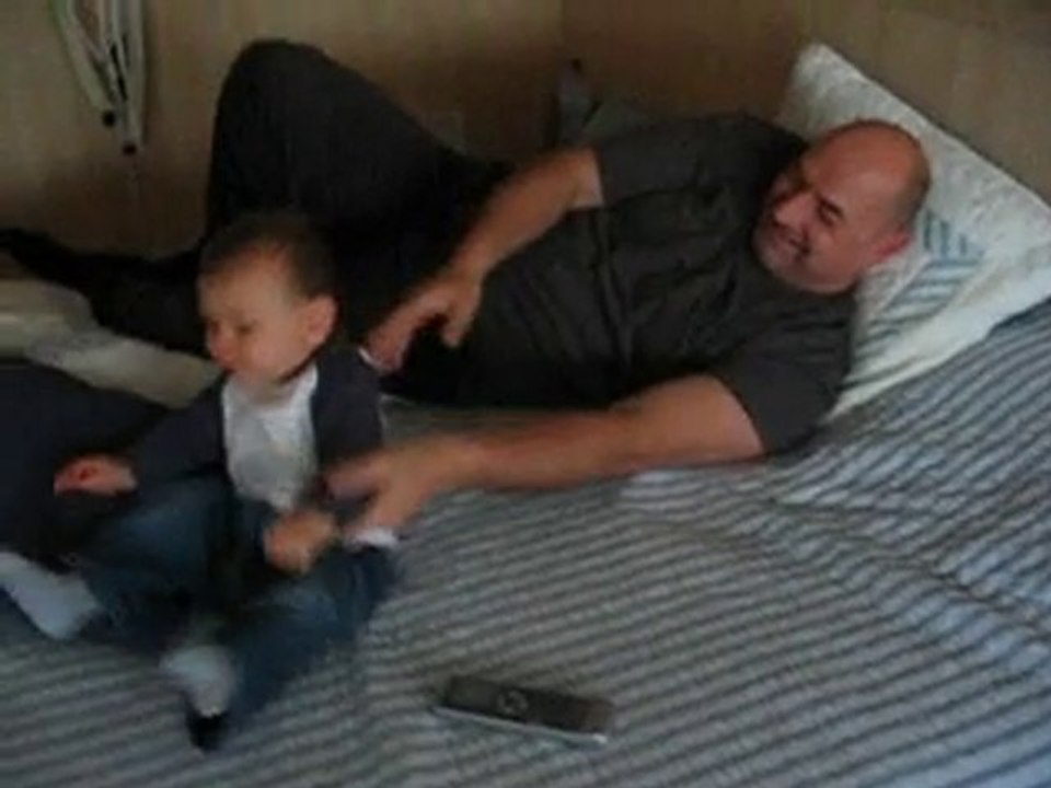 Corentin chez papy et mamy Trotte 2