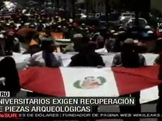 Universitarios peruanos exigen recuperación de piezas arqueológicas