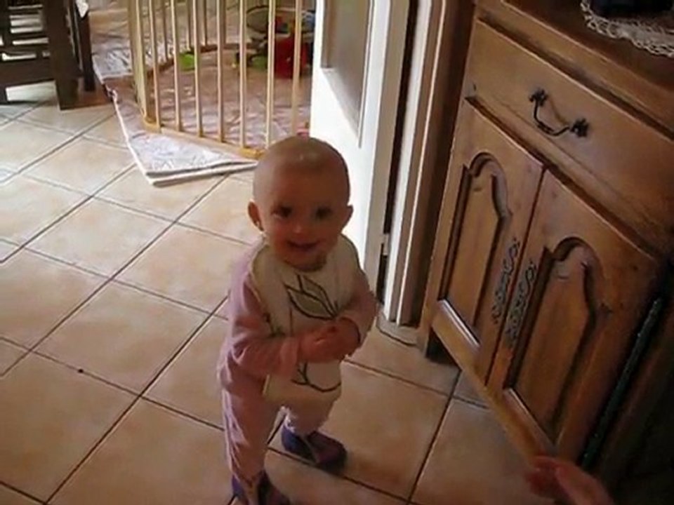 les 1er pas de Faustine...