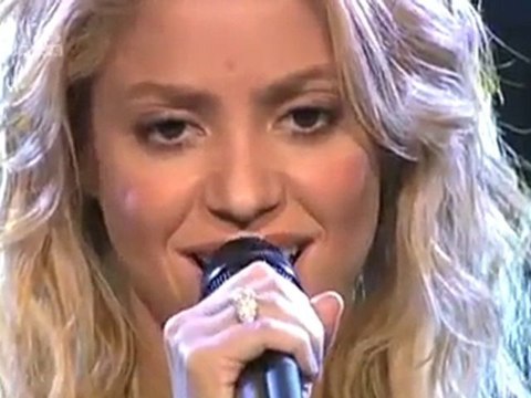 Shakira Underneath Your Clothes on X Factor 09-11-2010