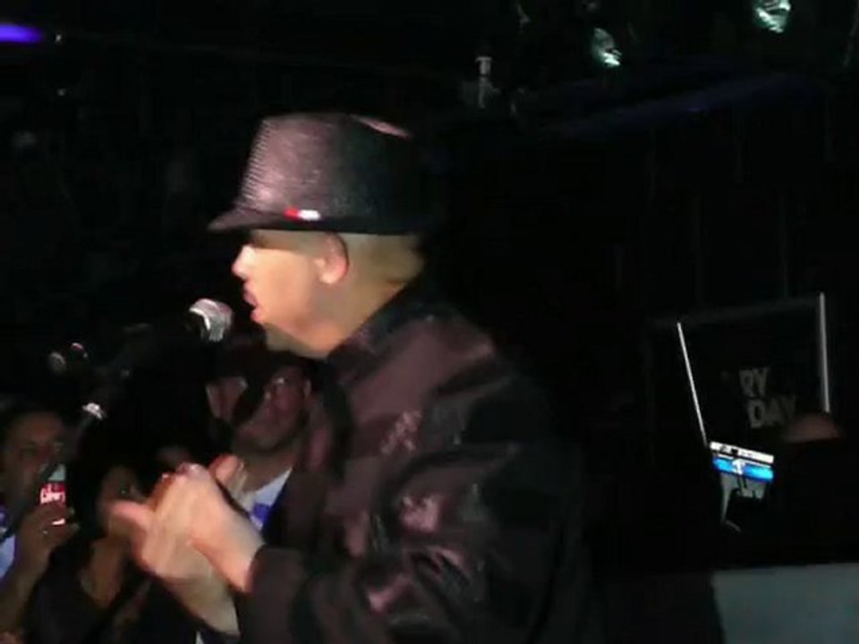 Lillo Thomas - Trust me (Live Dashake 2010)
