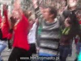 Flash Mob: Shakira - Waka Waka in Gdansk