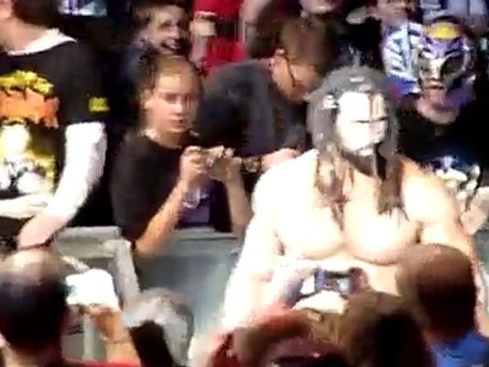 1 - Finlay (w Hornswoggle) Vs Tyler Reks