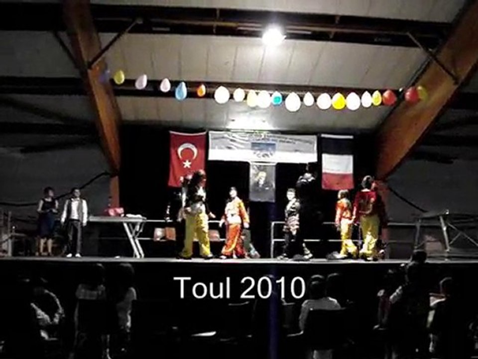 Ankara Halkoyunları..  23 Nisan 2010 Bayramı Toul Fransa