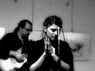 Service de nuit et Nina Vitale à l'Archipel Toulouse