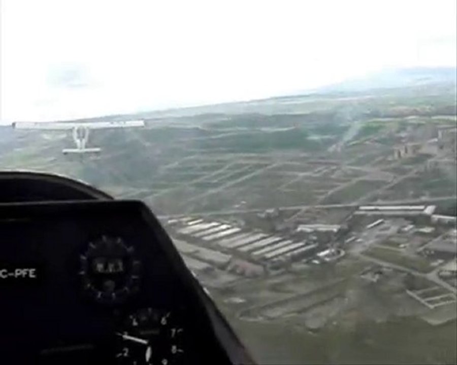 Oasis Wonderwall with Puchacz Aerobatic Show