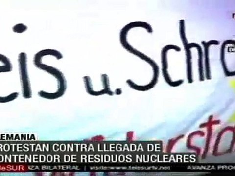 Alemanes protestan contra llegada de contenedor de residuos nucleares