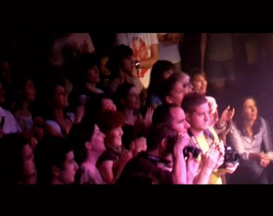 Lion -- Live
