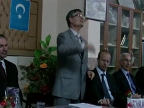 Bor Ülkü Ocaklarında Prof. Dr. Özcan Yeniçeri konferansı