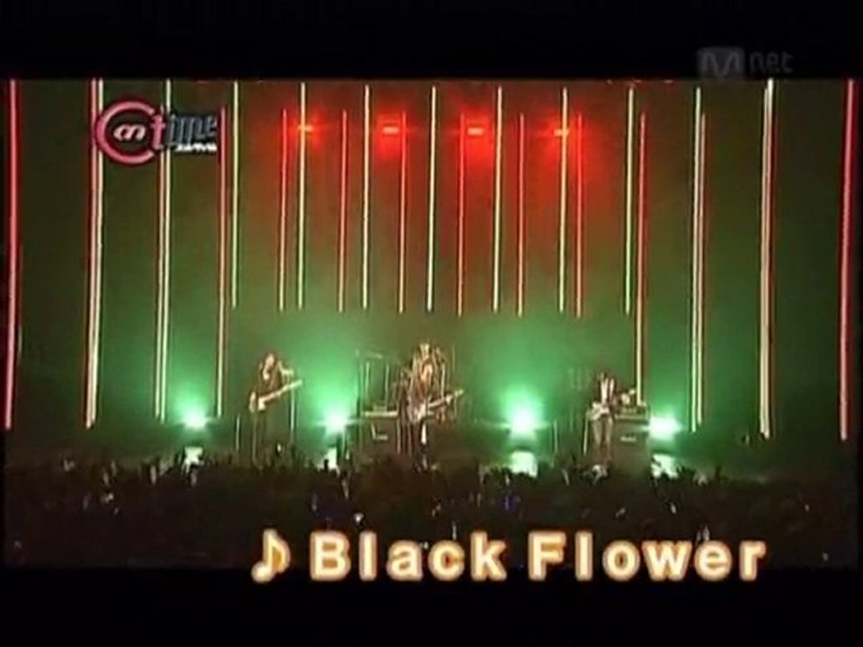 M-time CNBLUE