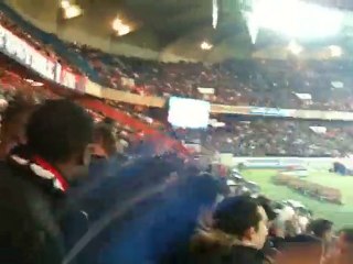 PSG om 2010 ambiance but d'Hoarau.