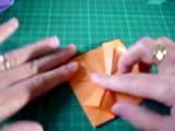 Origami flower, nice as gift wrapping embellishment !