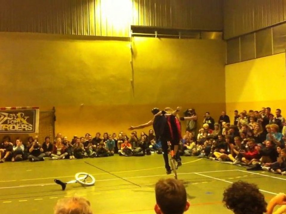 Freestyle monocycle à la CFM 2010