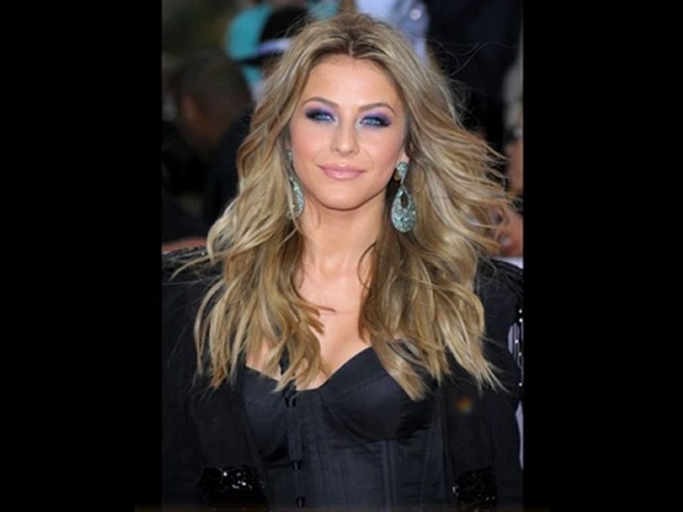 Julianne Hough and Her Effortless Hair & Makeup