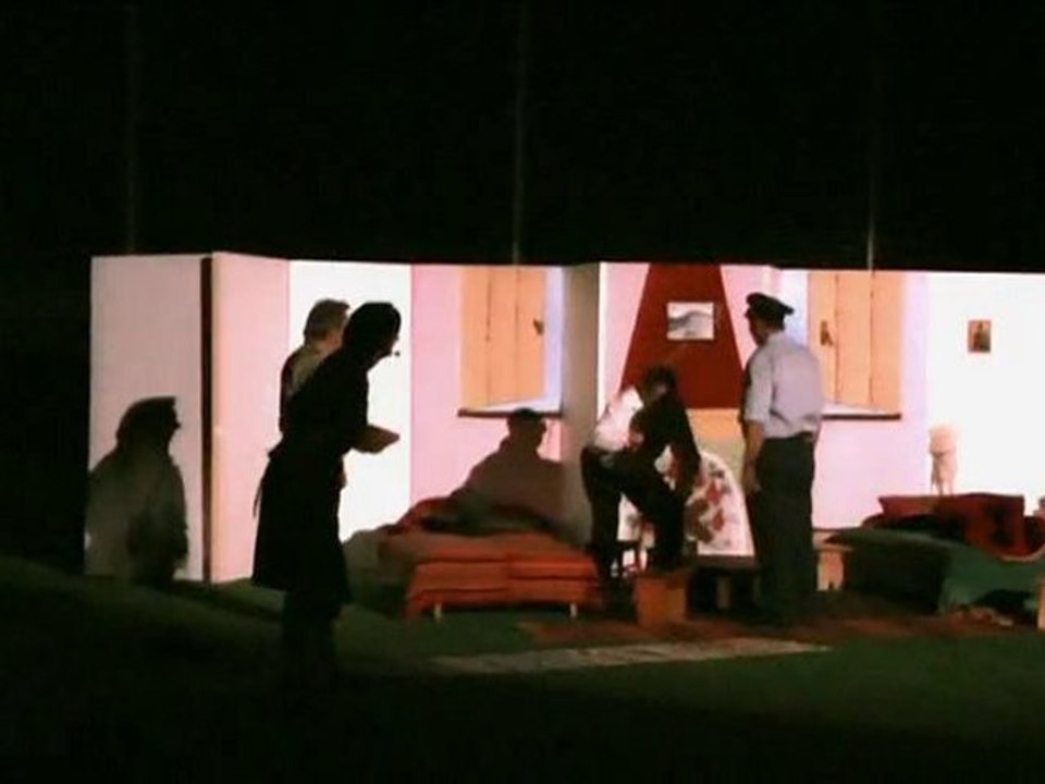 Θεατρική παράσταση-Λεπτοκαρυά Θεσπρωτίας - 2010 2/6