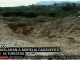 En México trasladan cadáveres de 18 turistas michoacanos