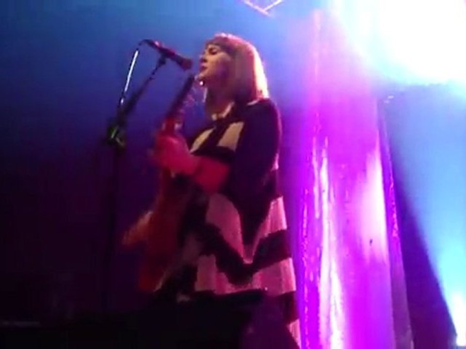 Kate Nash - Early Christmas Present