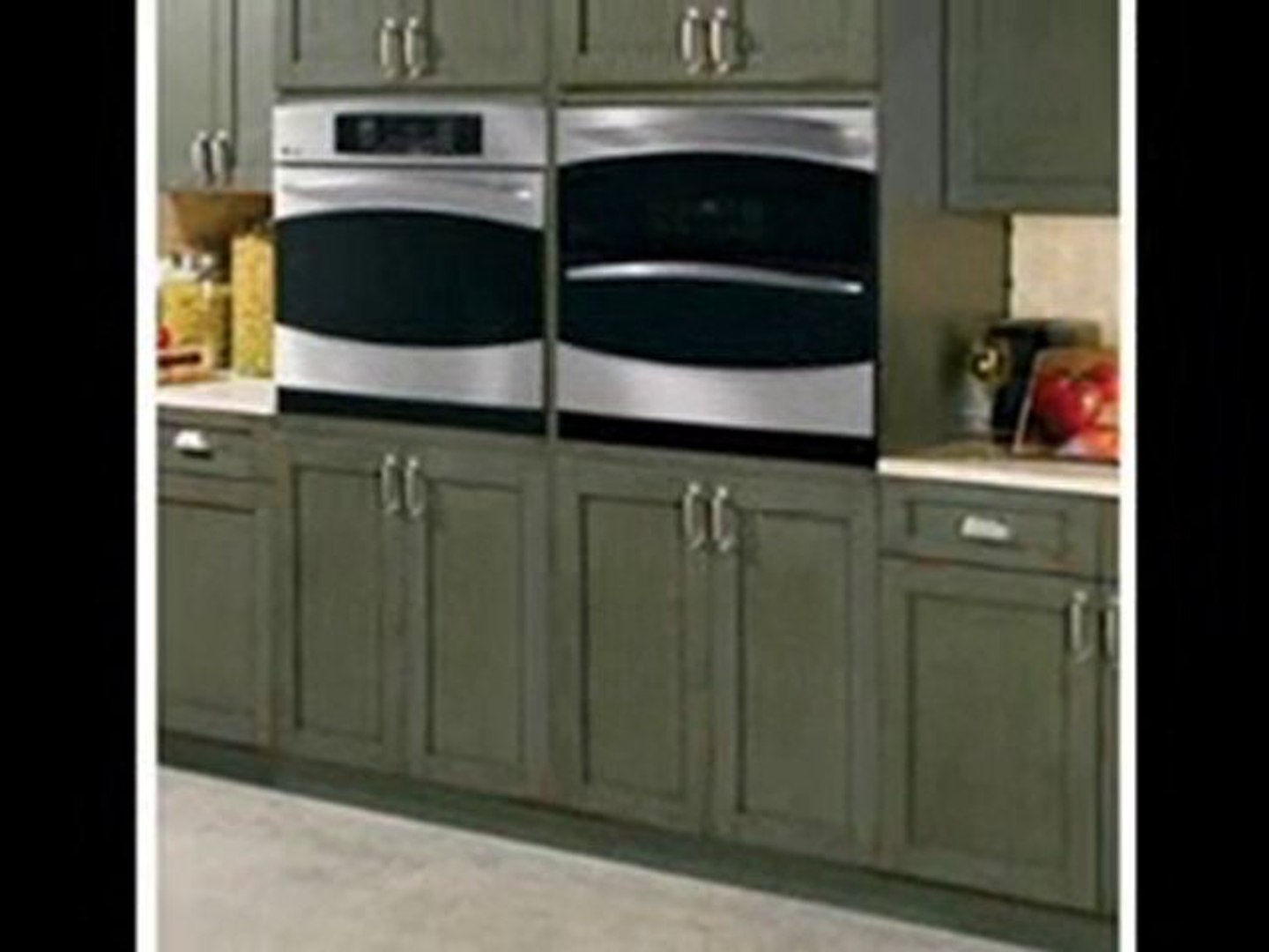 ⁣Single Electric Ovens