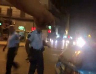 Гръцки полицаи свалят номерата на наши коли за нарушения