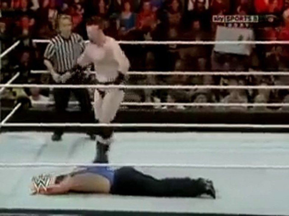 Sheamus Vs Santino Marella [9 Kasım 2010] [HQ]
