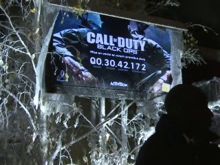 Gamers queue to heed latest Call of Duty