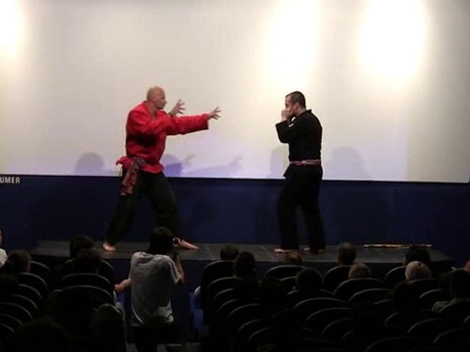 Absurde Séance Pepper Steak & Venère & Franck Ropers