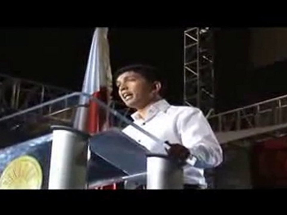 ANDRY RAJOELINA MONTRE SA CONFIANCE AUX ORIENTAUX