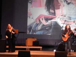 UN NIÑO, UNA SONRISA  Alicia Martel e Itziar Castro