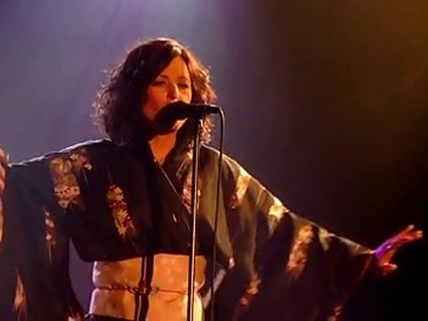 Natasha St Pier - Un ange frappe à ma porte