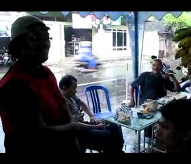 Rainy afternoon in post Wedi