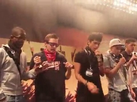 Paris Games Week : Stand Def Jam Rapstar Test #1 Kanye West