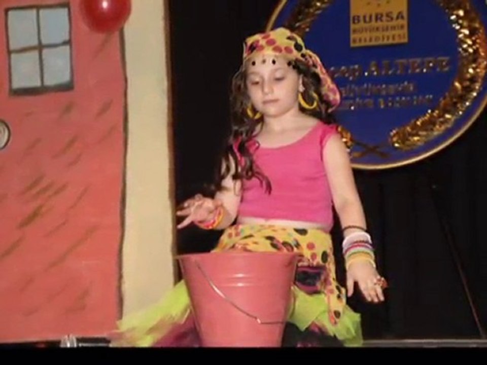 2009/2010 1-E SINIFI YIL SONU GÖSTERİSİ