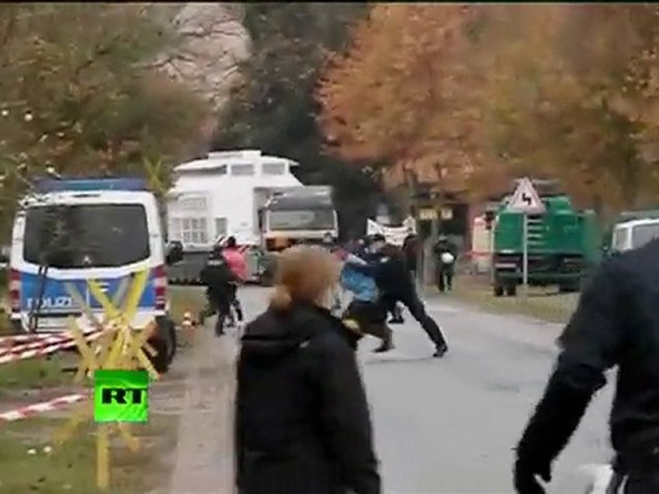 Castor transports: German 'liberal' sounds and sights