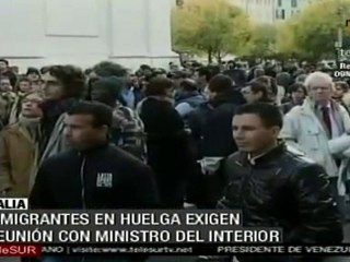 Inmigrantes en huelga exigen reunión con ministro del Interior de Italia