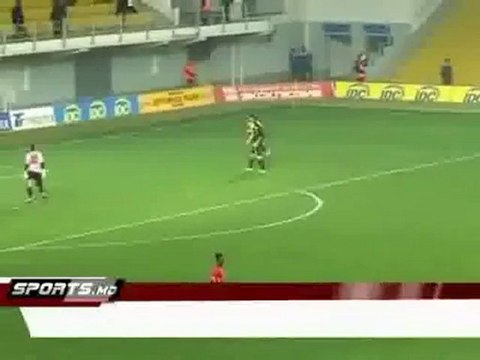 işte yeni bir kaleci fiyaskosu daha çok komik ( Ş.Y )