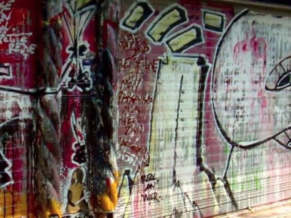 Wall in Paris #14