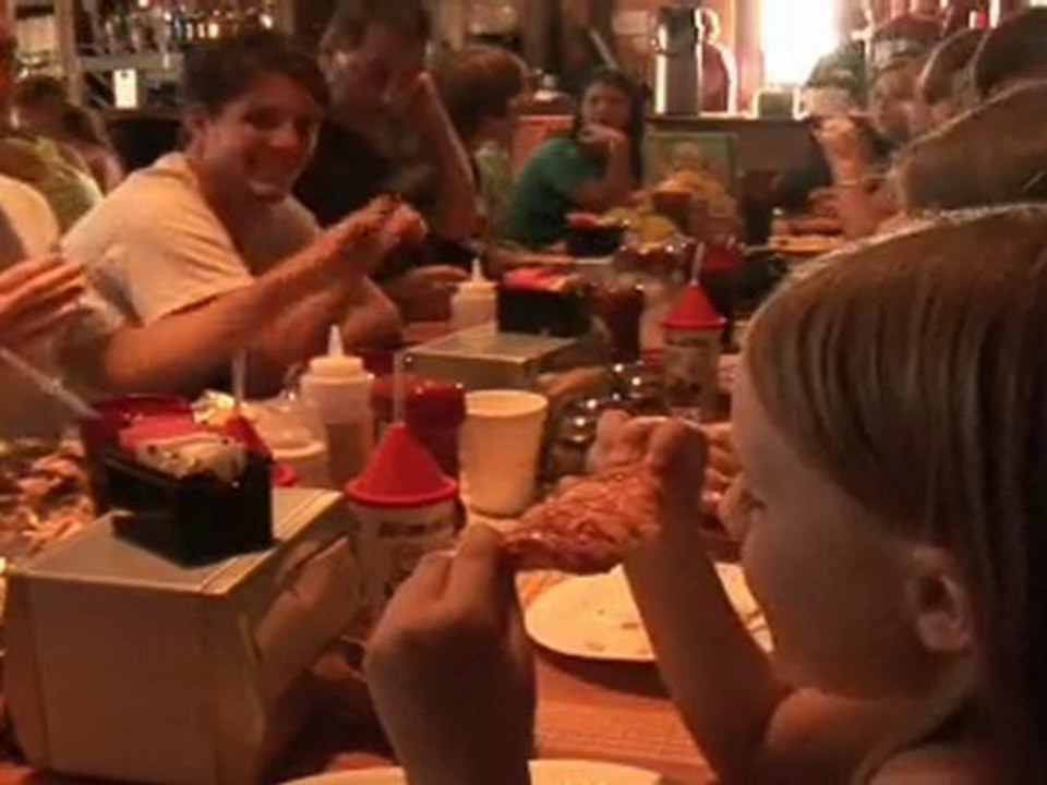 Nicola Pizza: Famous for "Nic-O-Boli"