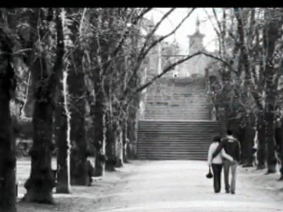 İrfan Atasoy - Kadınlar Susarak Gider